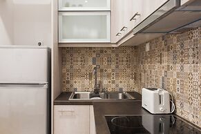 Nicholas Point Apartments and Rooms