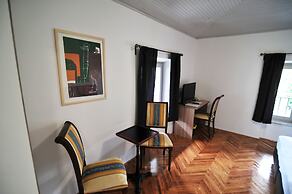Hotel Villa Laurel