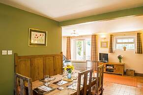 Llanerchindda Farm Guest House