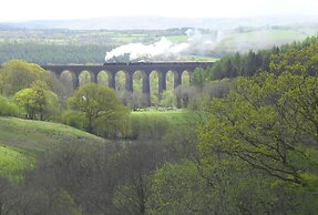 Llanerchindda Farm Guest House