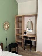 Olive Garden Studios & Apts