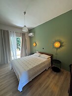 Olive Garden Studios & Apts