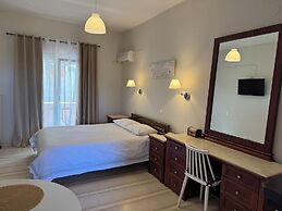 Olive Garden Studios & Apts