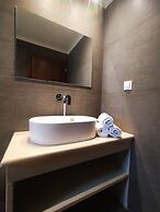 Olive Garden Studios & Apts