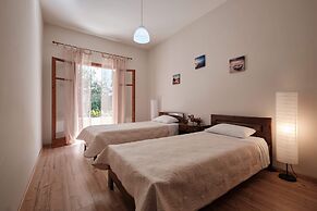 Olive Garden Studios & Apts