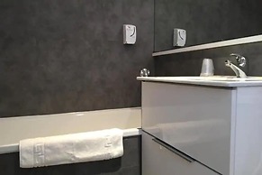 Hôtel Les Rives Bleues