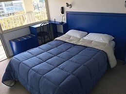 Hôtel Les Rives Bleues