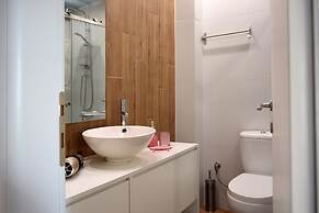 Armonia Deluxe Apt Must