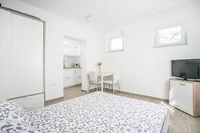 Modern Living in the Heart of Trogir