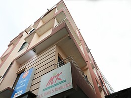 OYO 28440 Mk Hotel And Restaurant