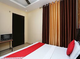 OYO 28440 Mk Hotel And Restaurant