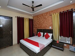 OYO 28440 Mk Hotel And Restaurant