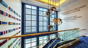 Higgins Hotel, Official Hotel of The National WWII Museum, Curio Colle