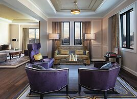 Higgins Hotel, Official Hotel of The National WWII Museum, Curio Colle