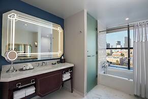 Higgins Hotel, Official Hotel of The National WWII Museum, Curio Colle