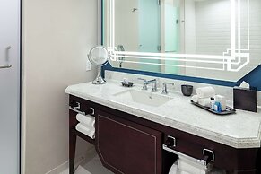 Higgins Hotel, Official Hotel of The National WWII Museum, Curio Colle