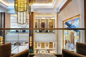 Higgins Hotel, Official Hotel of The National WWII Museum, Curio Colle