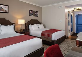 Higgins Hotel, Official Hotel of The National WWII Museum, Curio Colle