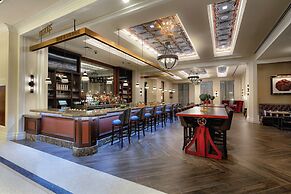 Higgins Hotel, Official Hotel of The National WWII Museum, Curio Colle