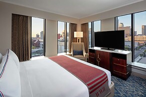 Higgins Hotel, Official Hotel of The National WWII Museum, Curio Colle