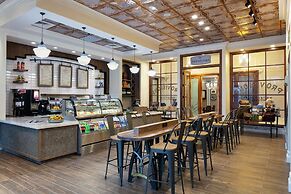 Higgins Hotel, Official Hotel of The National WWII Museum, Curio Colle