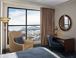 Higgins Hotel, Official Hotel of The National WWII Museum, Curio Colle