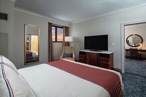 Higgins Hotel, Official Hotel of The National WWII Museum, Curio Colle