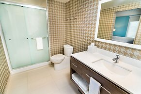 Home2 Suites by Hilton Bakersfield