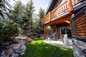 A Bear and Bison Inn