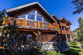 A Bear and Bison Inn