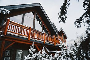 A Bear and Bison Inn