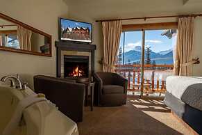 A Bear and Bison Inn