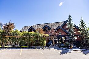 A Bear and Bison Inn