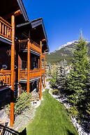 A Bear and Bison Inn