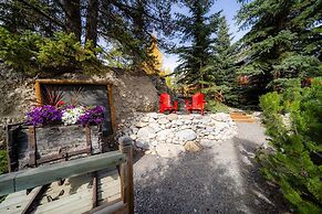 A Bear and Bison Inn