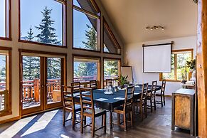 A Bear and Bison Inn