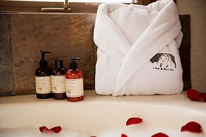 A Bear and Bison Inn