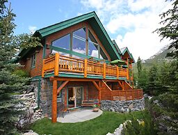 A Bear and Bison Inn