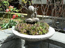 A Touch of English Bed & Breakfast