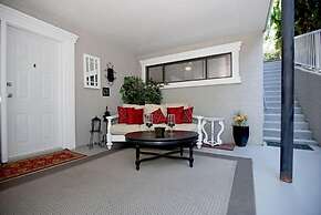 A Touch of English Bed & Breakfast