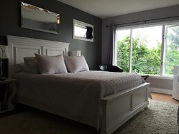 A Touch of English Bed & Breakfast