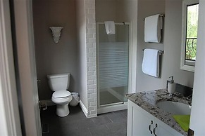 A Touch of English Bed & Breakfast