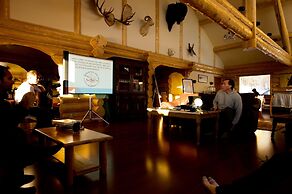 Majestic Valley Wilderness Lodge