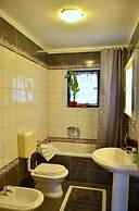 Apartments Lounger Frkovic