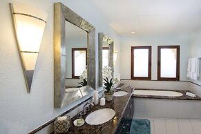 Agua Azul by Island Properties Online