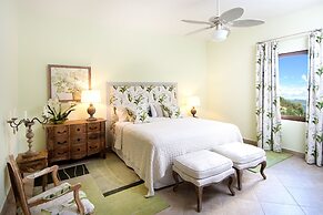 Aqua Vue by Island Properties Online