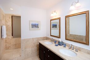 Aqua Vue by Island Properties Online