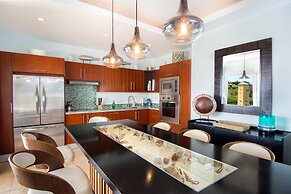 Aqua Vue by Island Properties Online