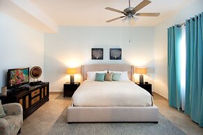 Aqua Vue by Island Properties Online