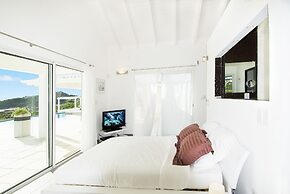 Alizee by Island Properties Online